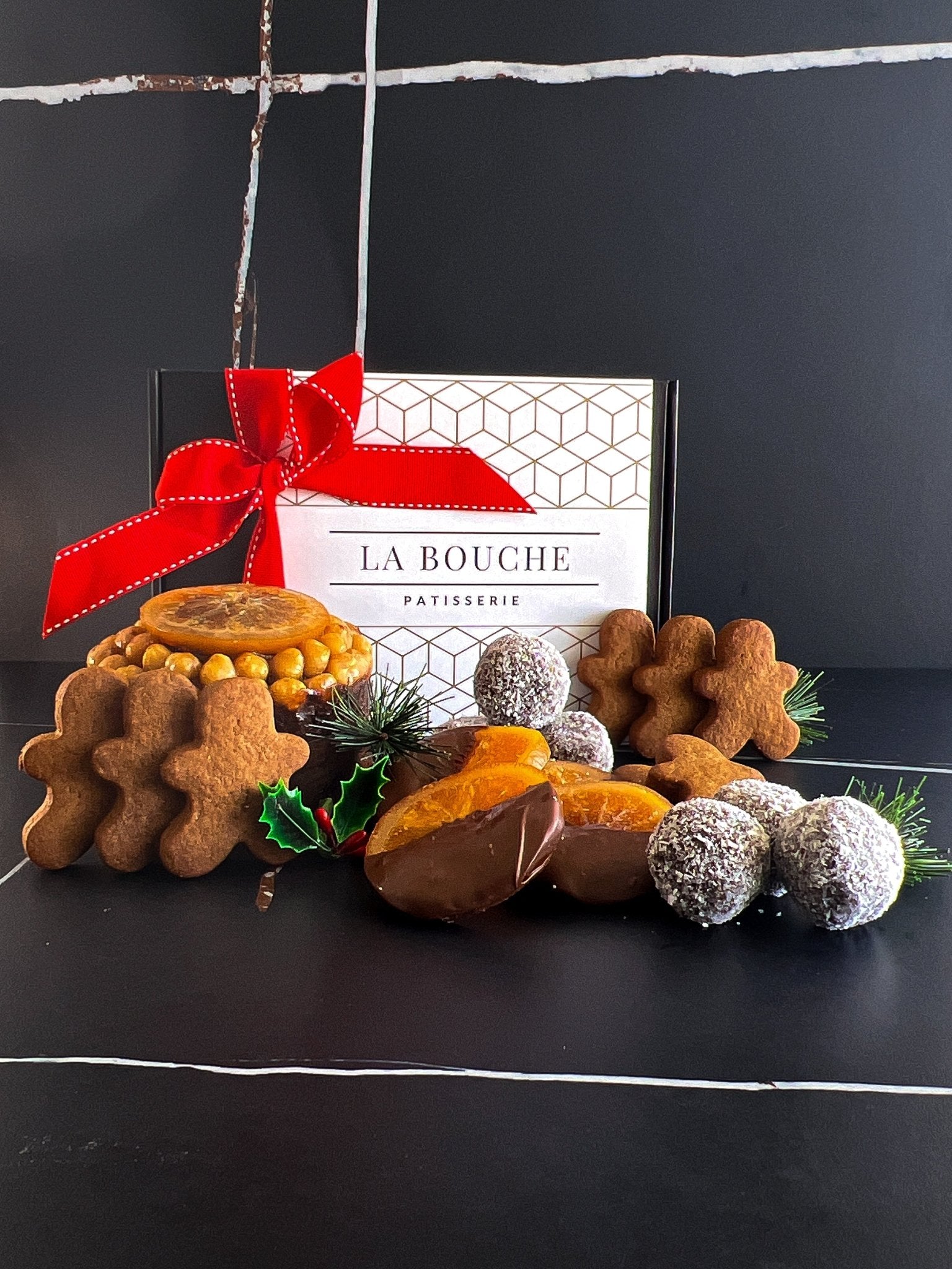 CHRISTMAS CAKE GIFT BOX - La Bouche