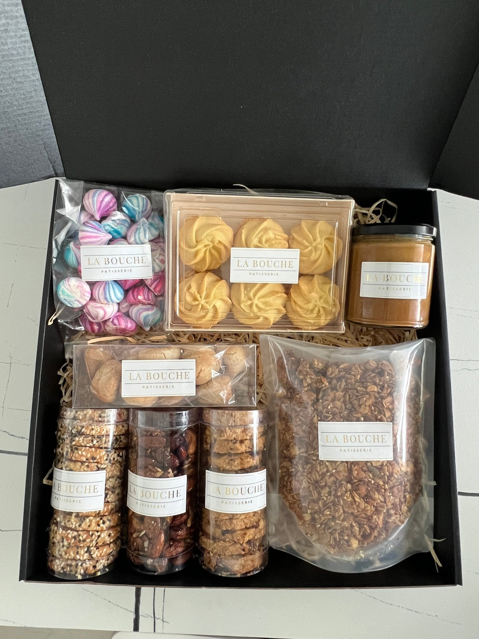 LUXE PROVISIONS GIFT BOX - La Bouche